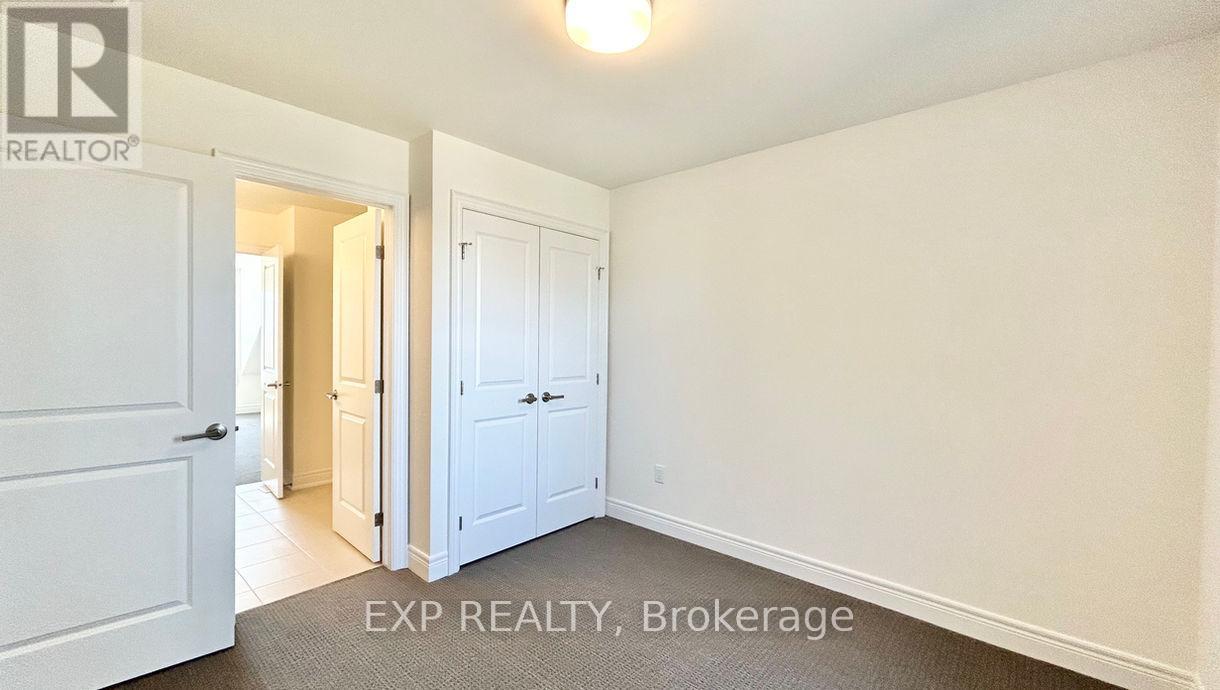4 Paradise Grove, Niagara-On-The-Lake (Virgil), Ontario  L0S 1J0 - Photo 16 - X12409828