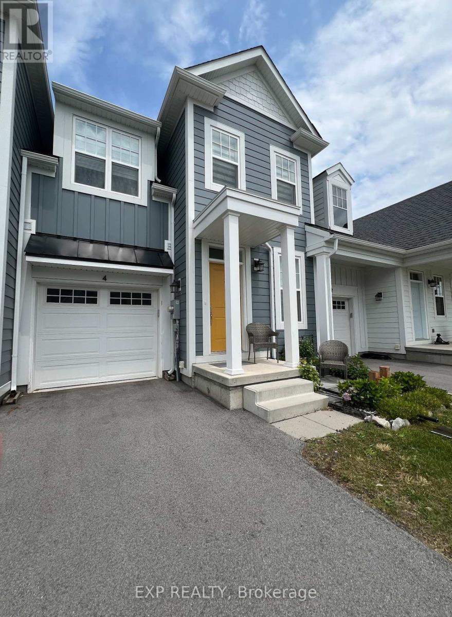 4 Paradise Grove, Niagara-On-The-Lake (Virgil), Ontario  L0S 1J0 - Photo 2 - X12409828