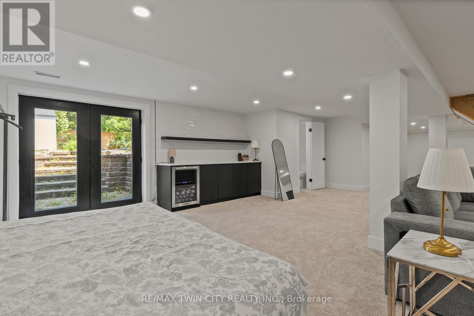 514 Oxbow Road, Waterloo, Ontario  N2K 1Y6 - Photo 45 - X12409855