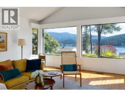 587 BEACHVIEW DRIVE, North Vancouver, British Columbia