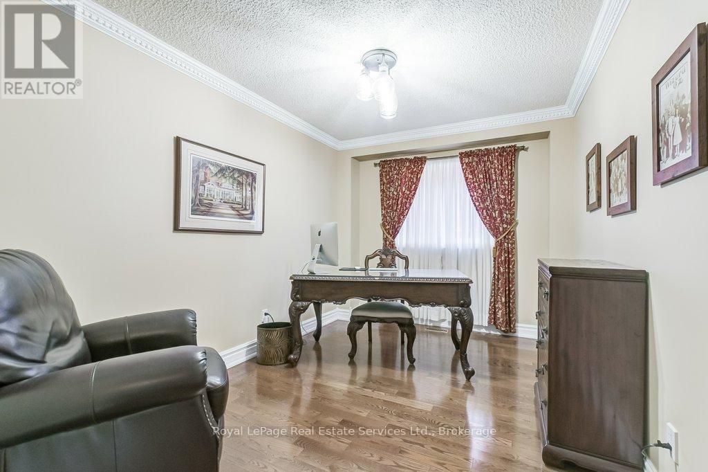 2139 Brays Lane, Oakville, Ontario  L6M 2T2 - Photo 21 - W12405398