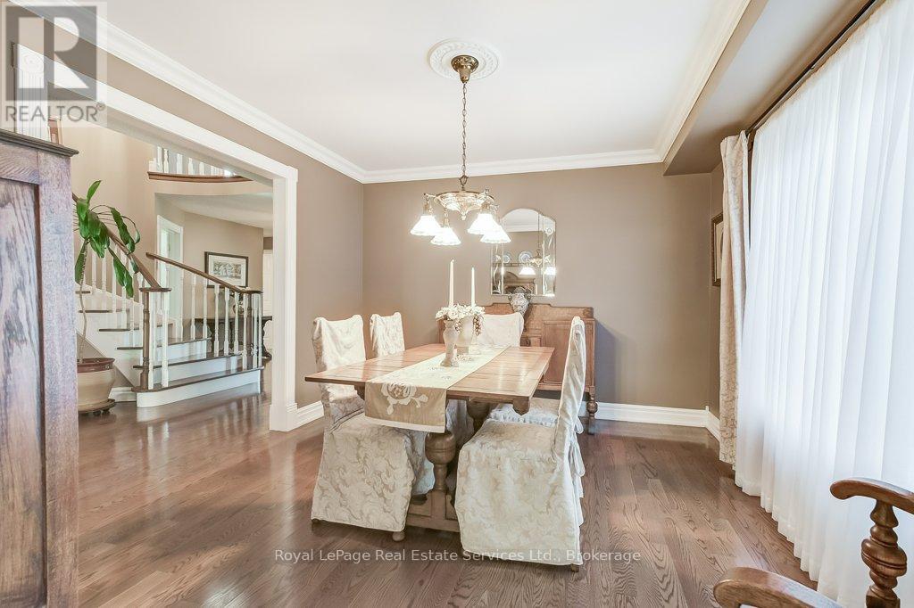 2139 Brays Lane, Oakville, Ontario  L6M 2T2 - Photo 18 - W12405398