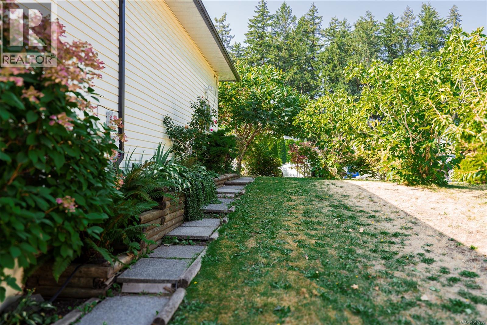 2551 Stampede Trail, Nanaimo, British Columbia  V9T 5S4 - Photo 46 - 1013799