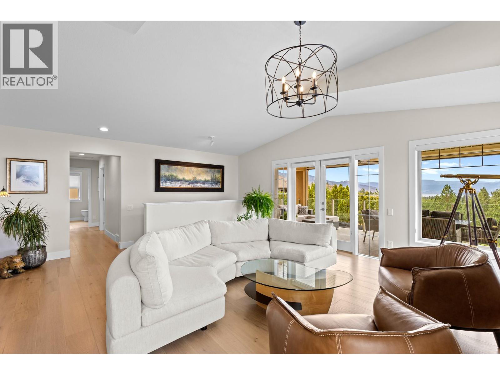 5157 South Ridge Drive Kelowna Photo 8