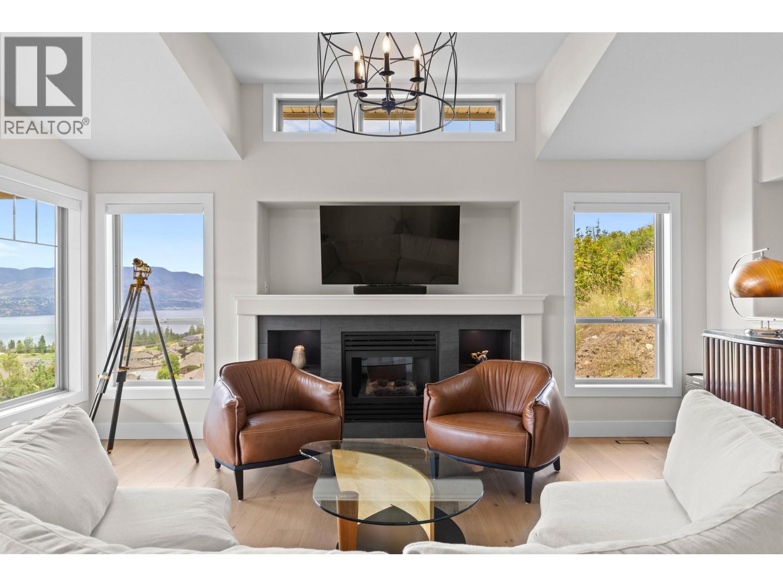 5157 South Ridge Drive Kelowna Photo 3