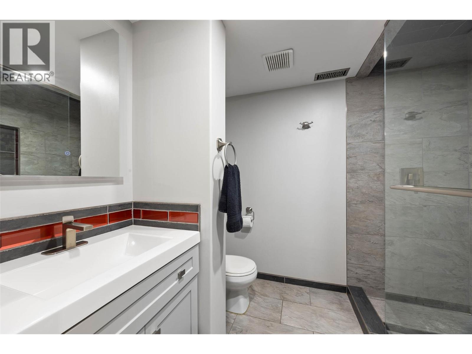 985 Schreiner Street, Kamloops, British Columbia  V2B 5W1 - Photo 35 - 10363239