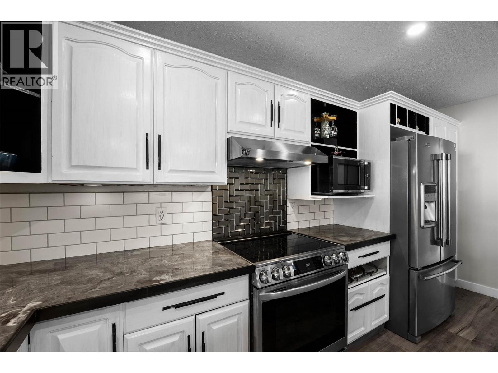985 Schreiner Street, Kamloops, British Columbia  V2B 5W1 - Photo 13 - 10363239