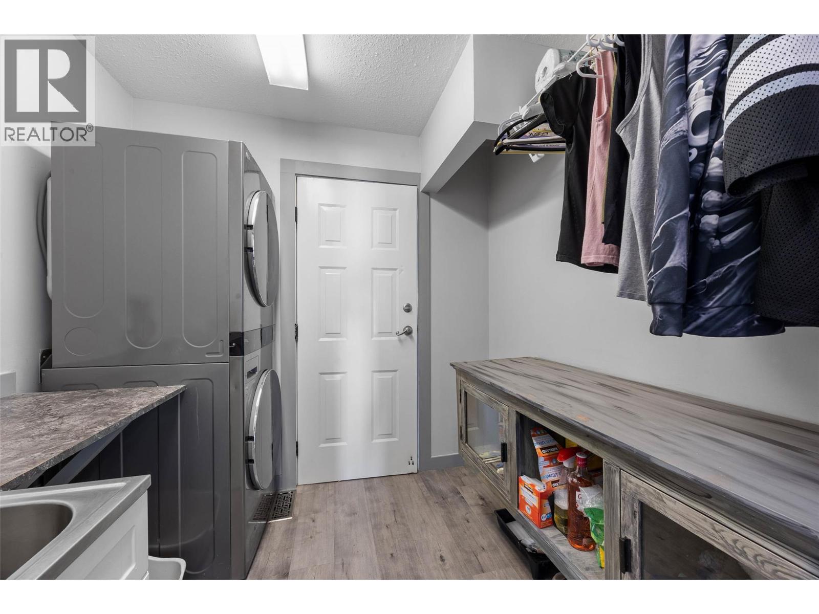 985 Schreiner Street, Kamloops, British Columbia  V2B 5W1 - Photo 22 - 10363239