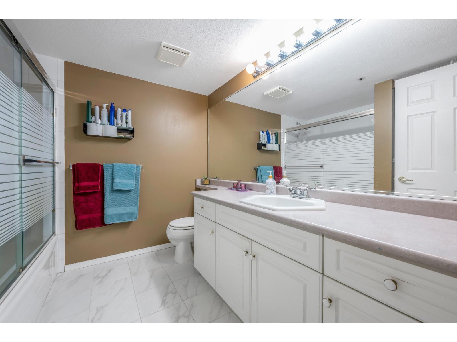 303 13870 70 Avenue, Surrey, British Columbia  V3W 0R9 - Photo 18 - R3048537