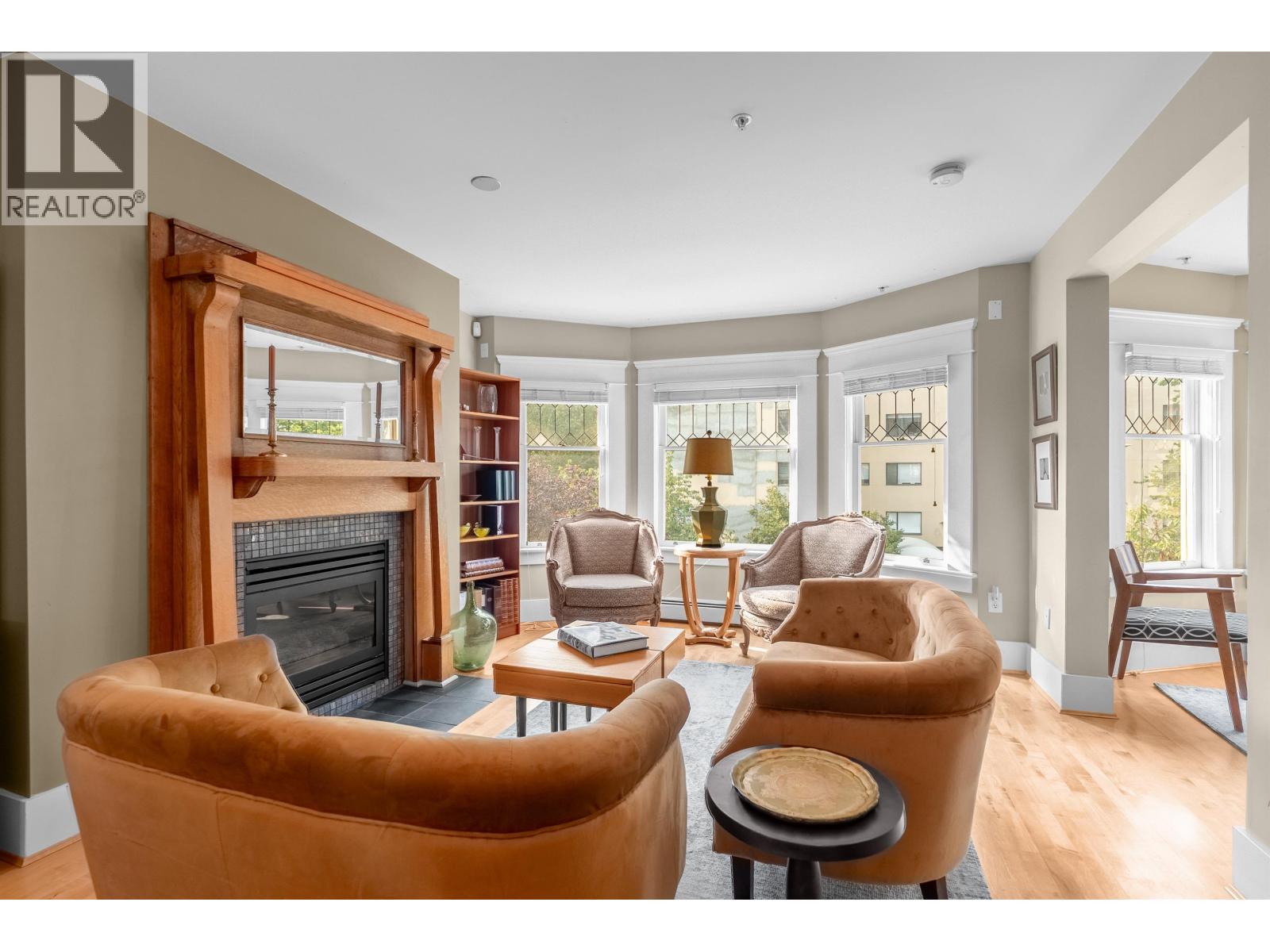 2 1116 Bute Street, Vancouver, British Columbia  V6E 1Z4 - Photo 2 - R3049053