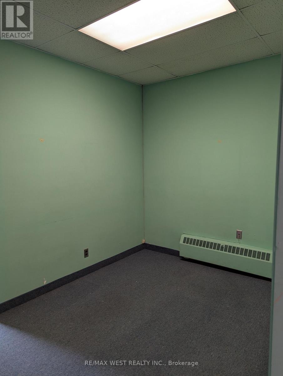 205 - 3269 Bloor Street W, Toronto, Ontario  M8X 1E2 - Photo 9 - W12379841
