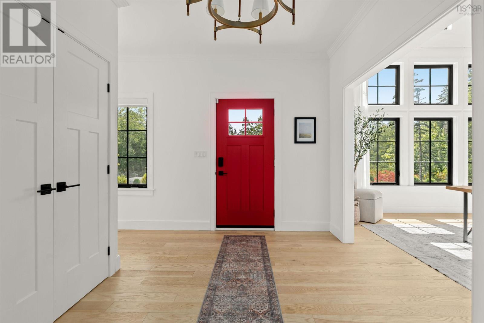 Property at 709 Voyageur Way image 2