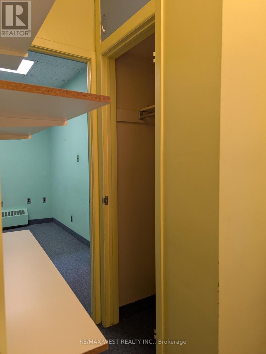 205 - 3269 Bloor Street W, Toronto, Ontario  M8X 1E2 - Photo 10 - W12379841