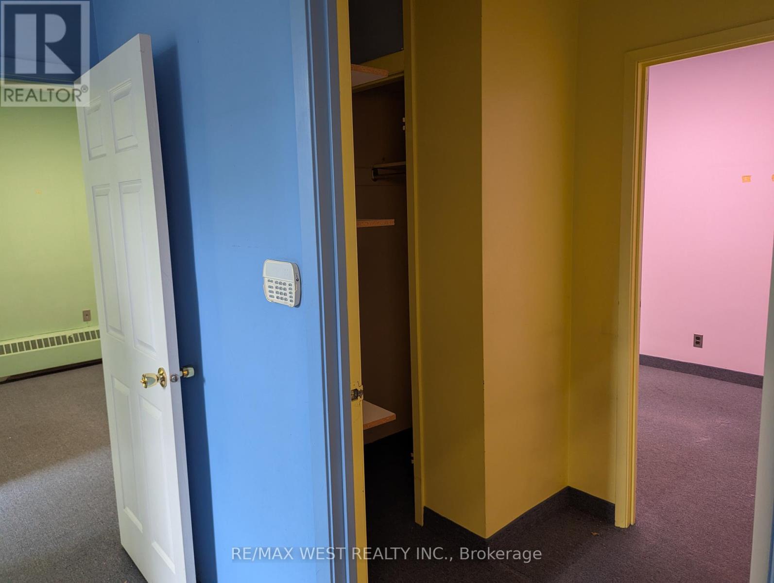 205 - 3269 Bloor Street W, Toronto, Ontario  M8X 1E2 - Photo 11 - W12379841