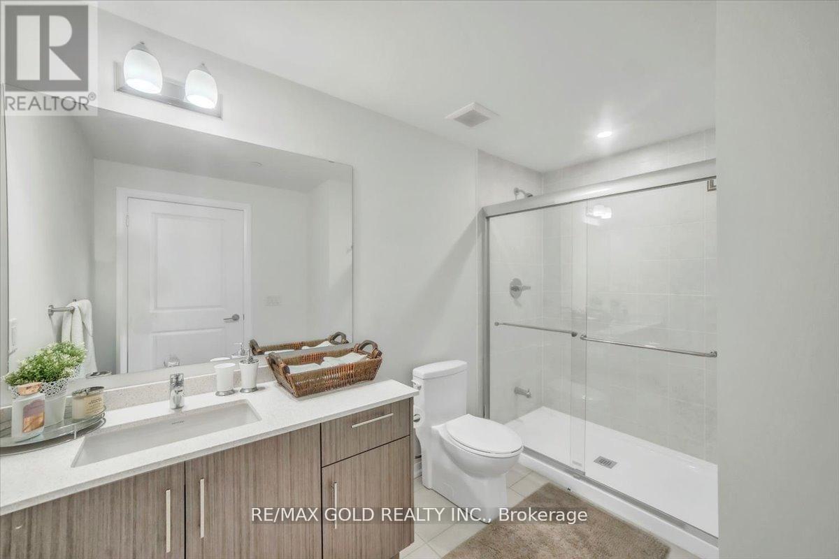 307 - 95 Attmar Drive, Brampton, Ontario  L6P 0Y6 - Photo 10 - W12409867