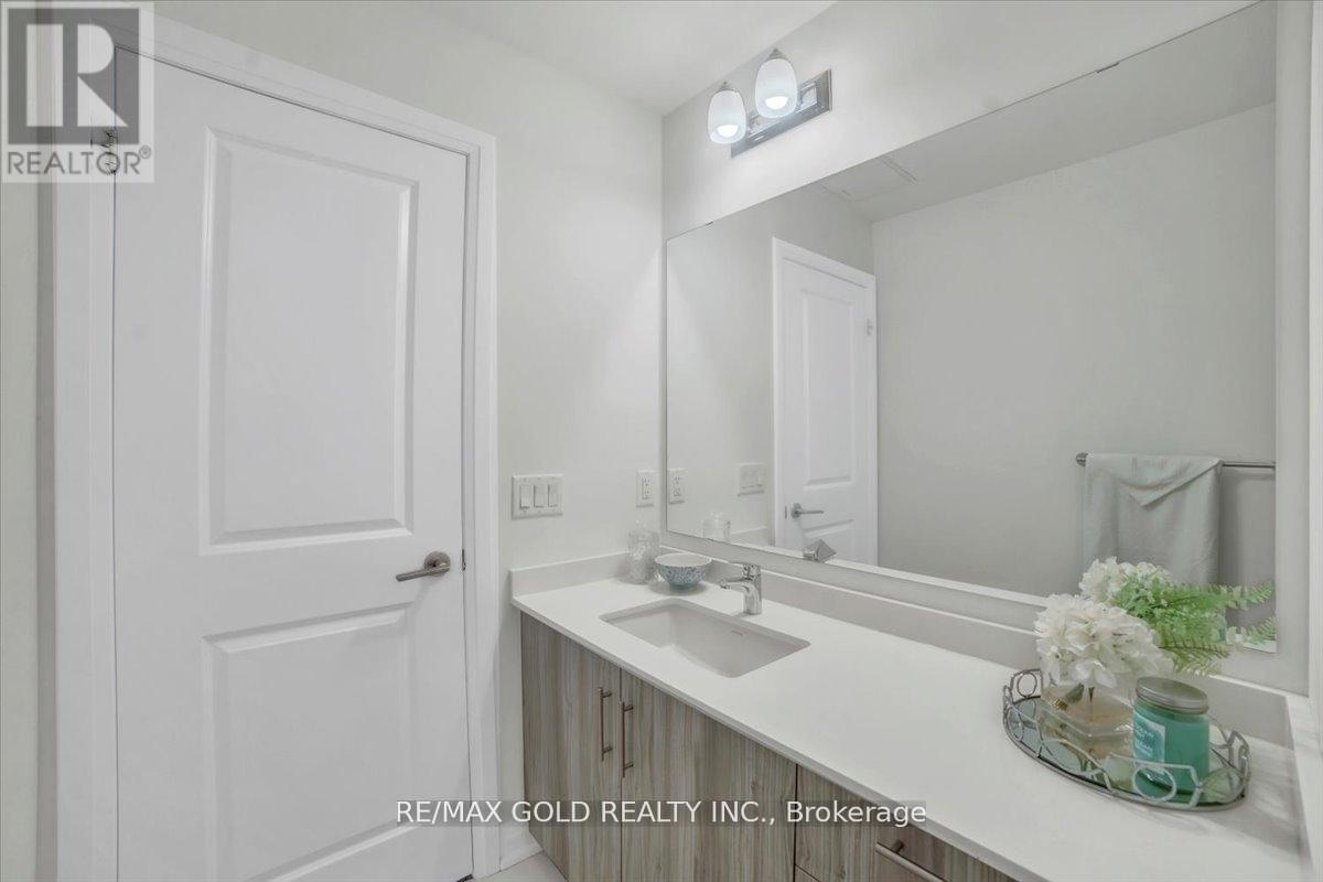 307 - 95 Attmar Drive, Brampton, Ontario  L6P 0Y6 - Photo 11 - W12409867