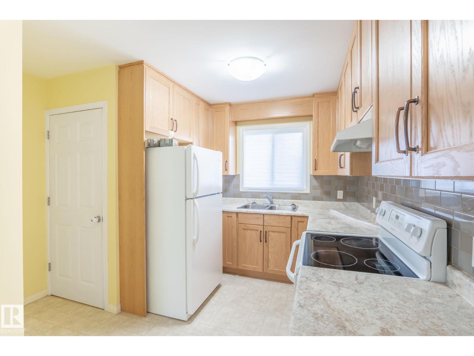 8008 129a Av Nw, Edmonton, Alberta  T5C 1X2 - Photo 10 - E4458154