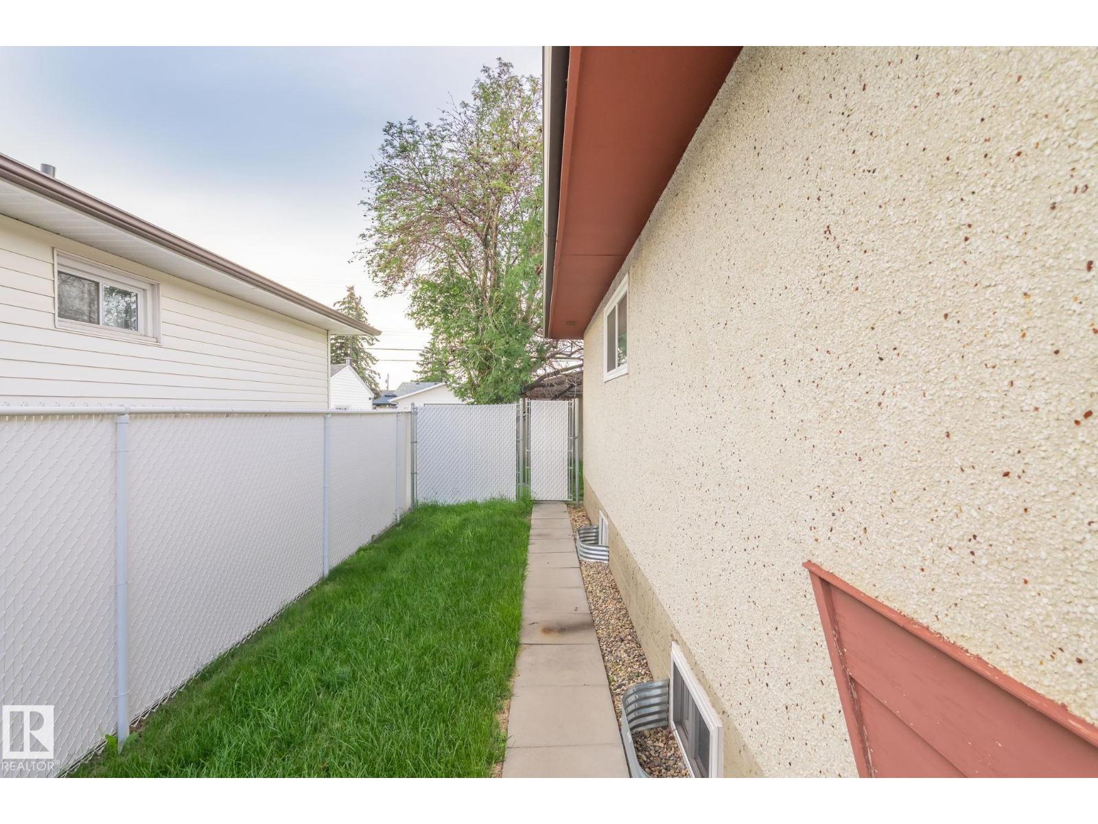 8008 129a Av Nw, Edmonton, Alberta  T5C 1X2 - Photo 33 - E4458154