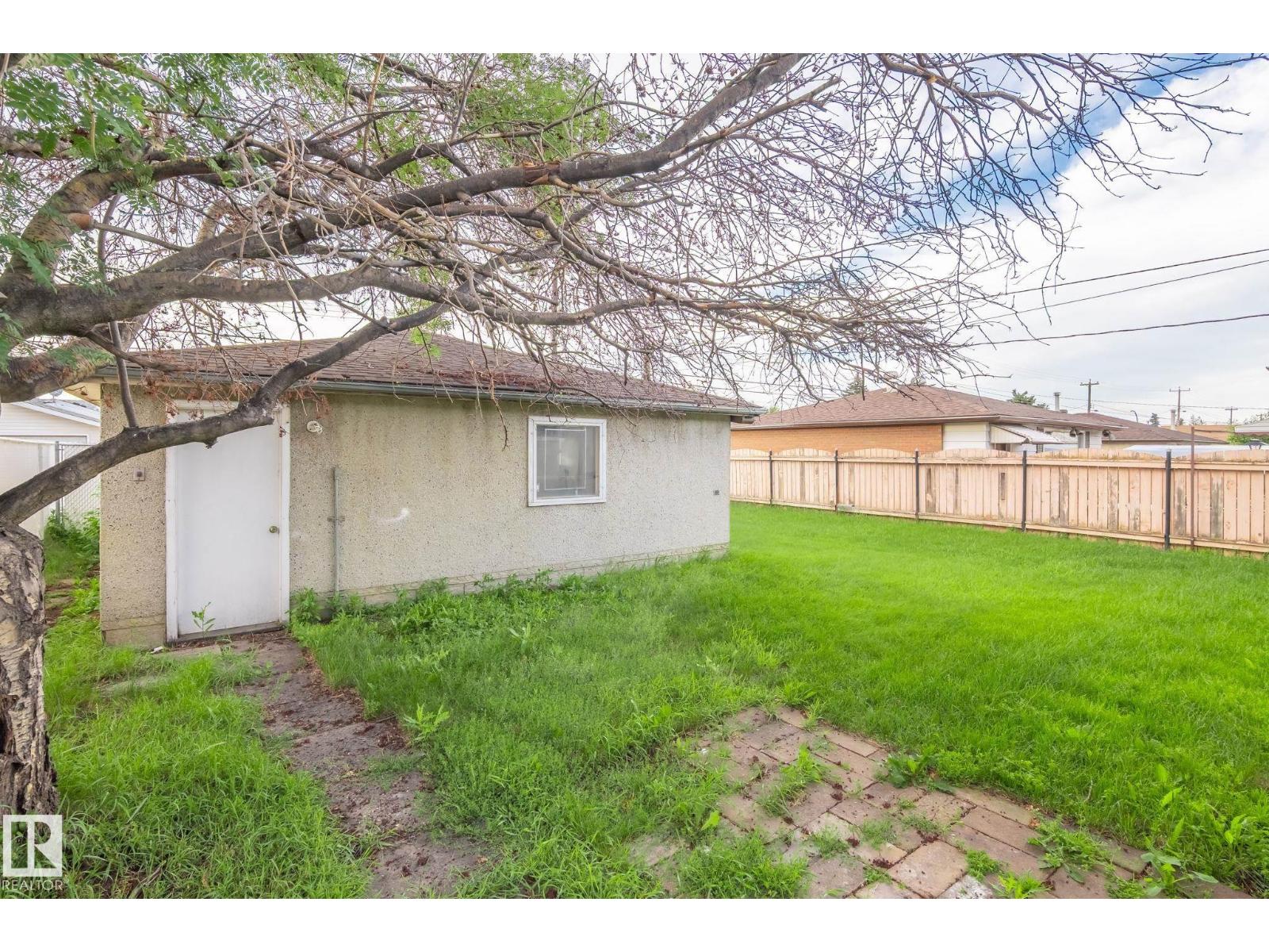 8008 129a Av Nw, Edmonton, Alberta  T5C 1X2 - Photo 35 - E4458154