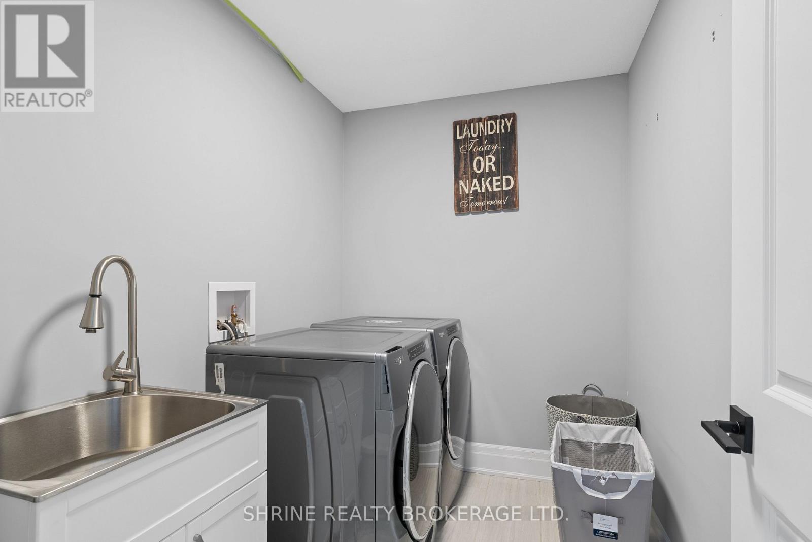 957 Holtby Court, London North, Ontario  N6G 0W9 - Photo 31 - X12408034