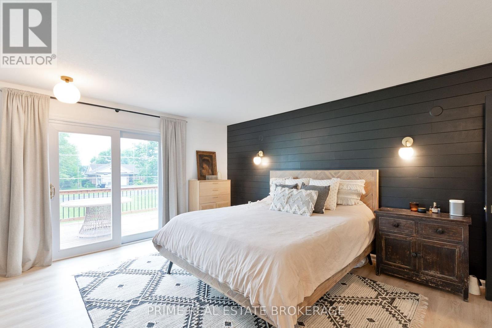 8865 Iona Road, Dutton/dunwich (Iona), Ontario  N0L 1P0 - Photo 19 - X12410091