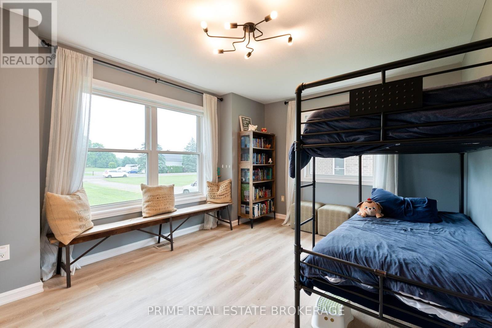 8865 Iona Road, Dutton/dunwich (Iona), Ontario  N0L 1P0 - Photo 24 - X12410091
