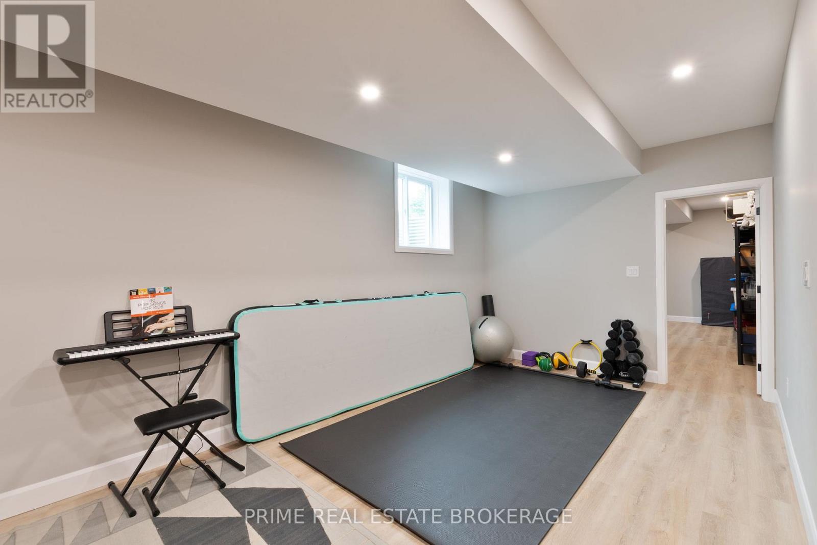 8865 Iona Road, Dutton/dunwich (Iona), Ontario  N0L 1P0 - Photo 31 - X12410091