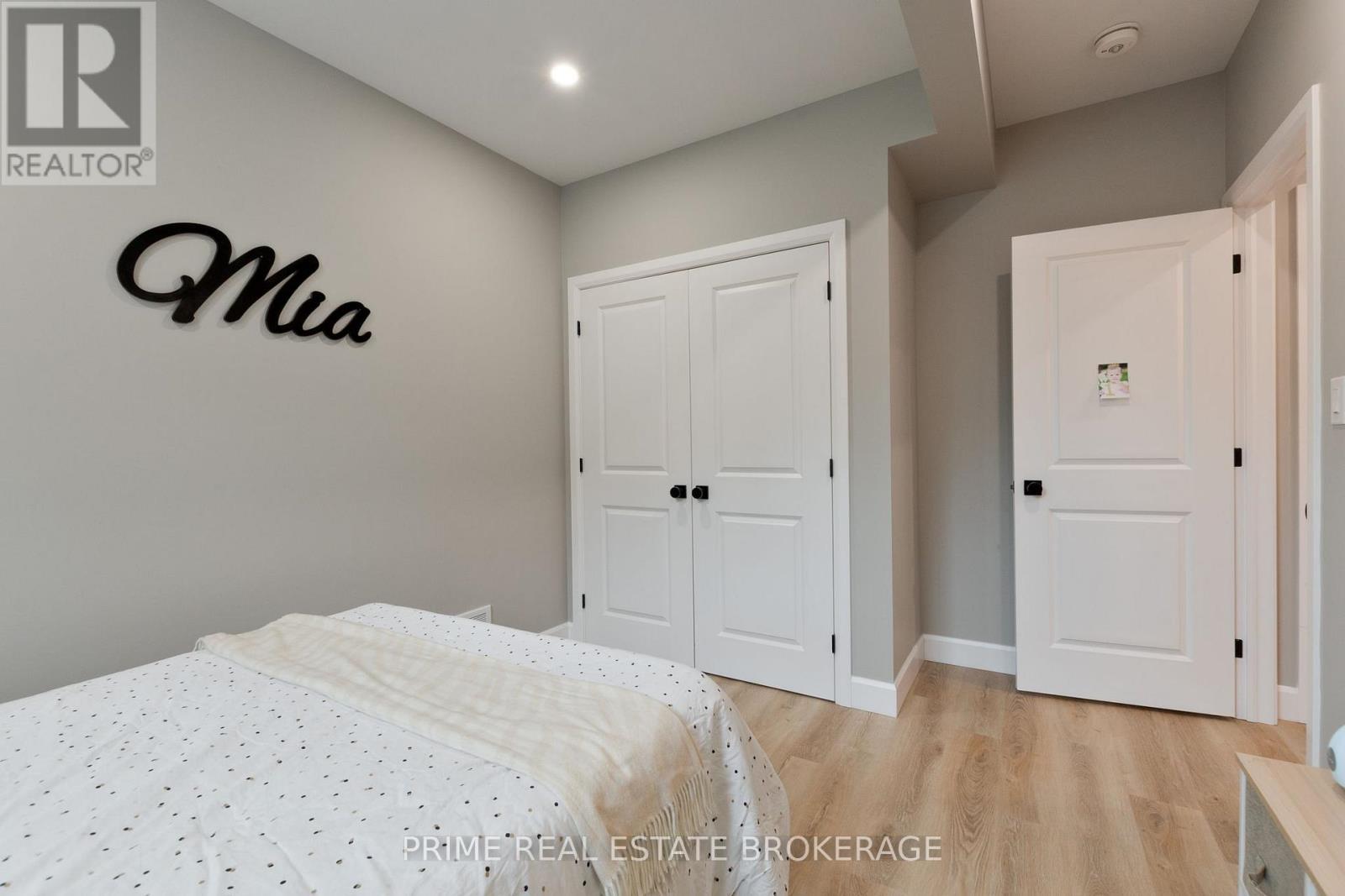 8865 Iona Road, Dutton/dunwich (Iona), Ontario  N0L 1P0 - Photo 34 - X12410091