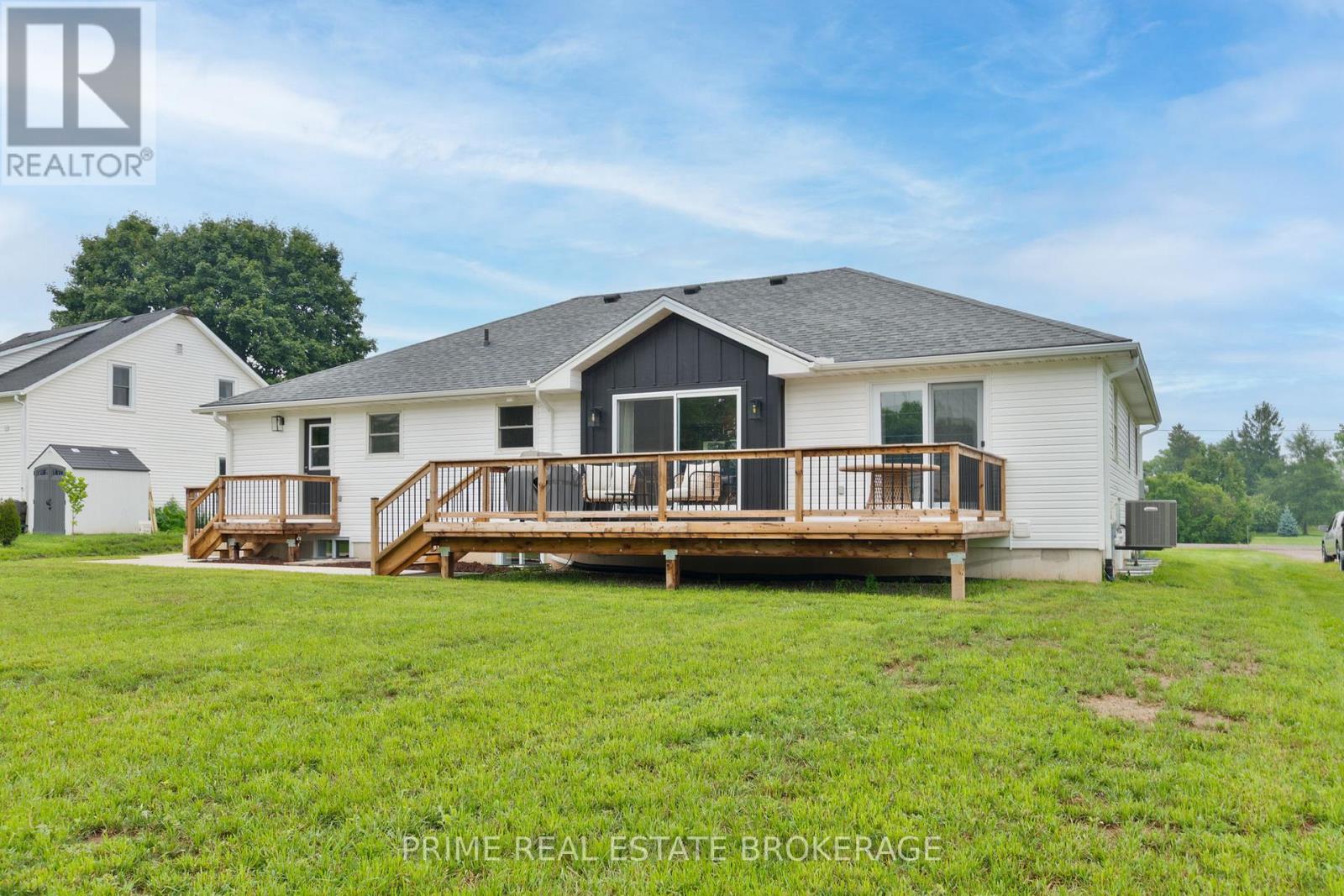8865 Iona Road, Dutton/dunwich (Iona), Ontario  N0L 1P0 - Photo 44 - X12410091