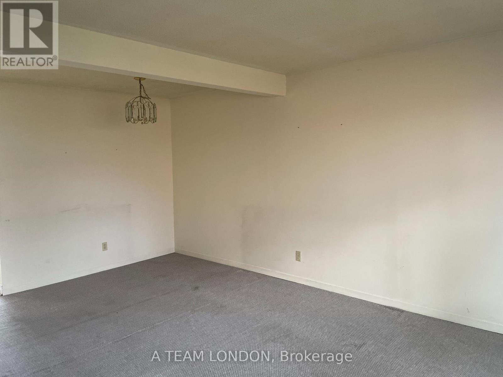 17 - 135 Belmont Drive, London South, Ontario  N6J 4J3 - Photo 5 - X12410100
