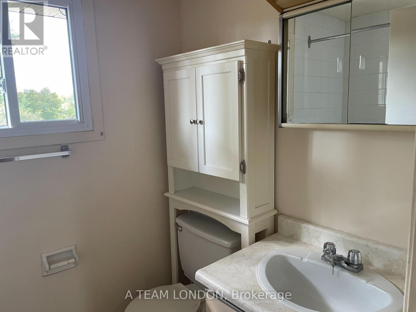 17 - 135 Belmont Drive, London South, Ontario  N6J 4J3 - Photo 8 - X12410100