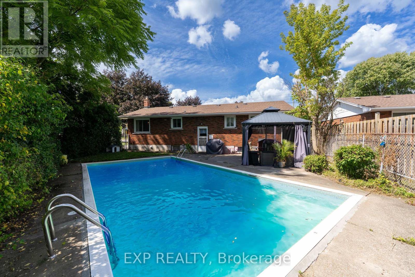 2896 Portage Road, Niagara Falls, Ontario  L2J 2J5 - Photo 37 - X12408499