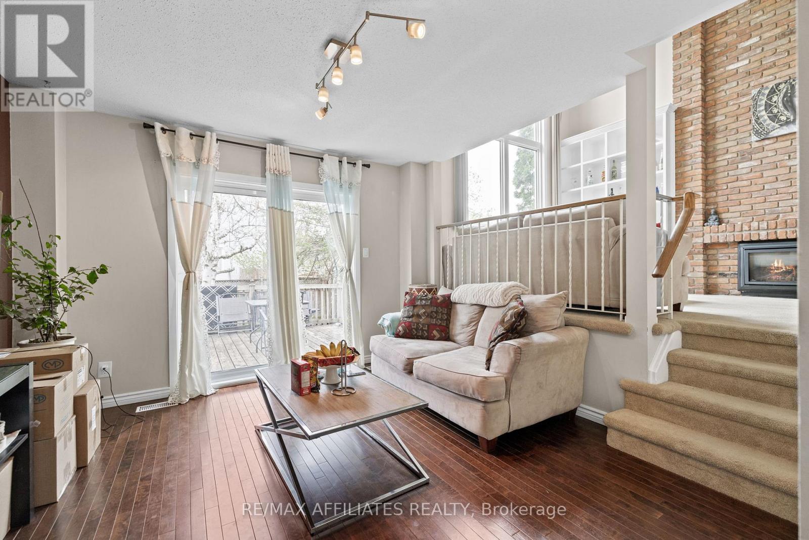 43 Bluegrass Drive, Ottawa, Ontario  K2M 1G2 - Photo 12 - X12410095