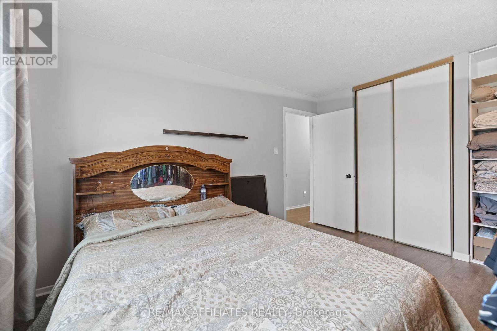 43 Bluegrass Drive, Ottawa, Ontario  K2M 1G2 - Photo 21 - X12410095