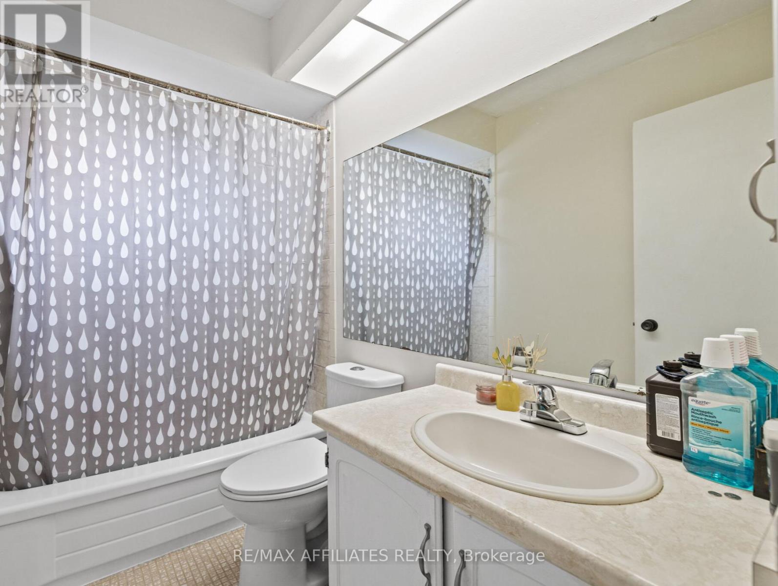 43 Bluegrass Drive, Ottawa, Ontario  K2M 1G2 - Photo 22 - X12410095