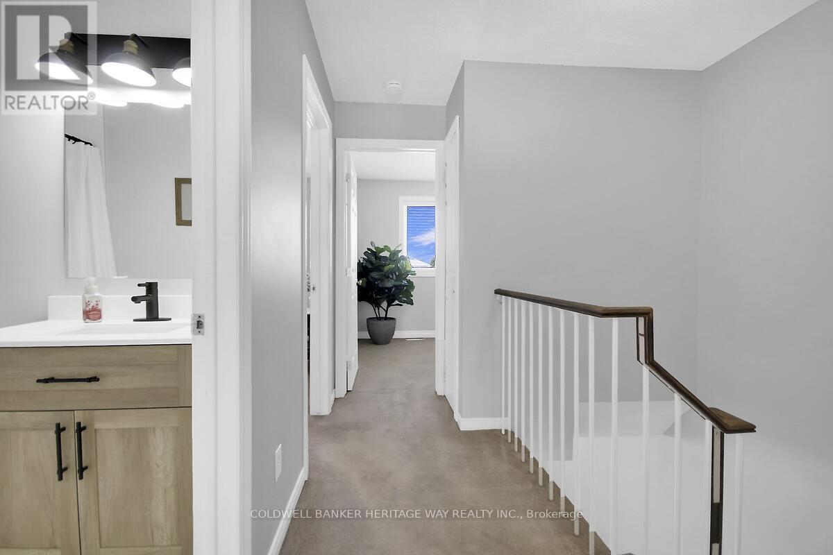 42 - 36 Mcdermot Court, Ottawa, Ontario  K2L 3V3 - Photo 18 - X12410097