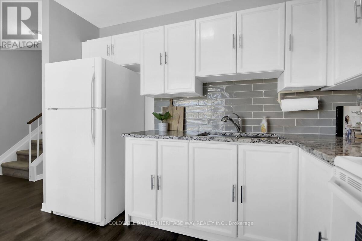 42 - 36 Mcdermot Court, Ottawa, Ontario  K2L 3V3 - Photo 7 - X12410097