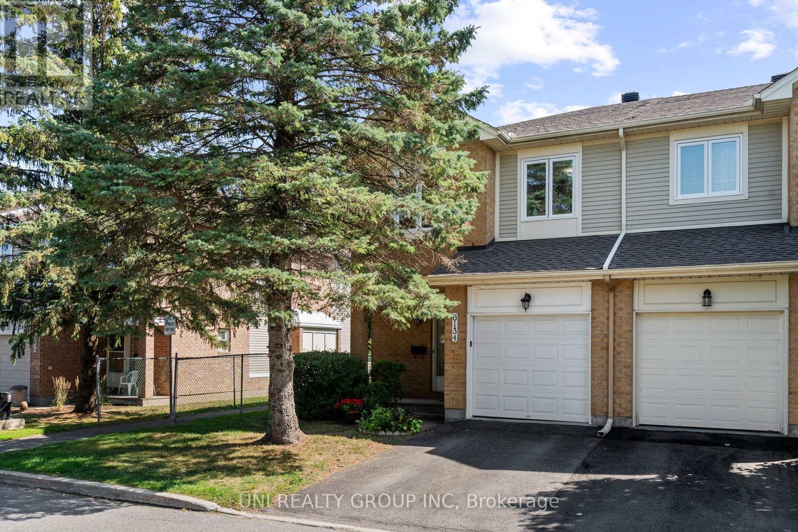 6134 Red Willow Drive, Ottawa, Ontario  K1C 7J8 - Photo 2 - X12410103