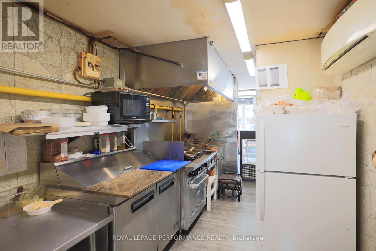 223 Laurier Avenue, Ottawa, Ontario  K1N 6P1 - Photo 8 - X12410115