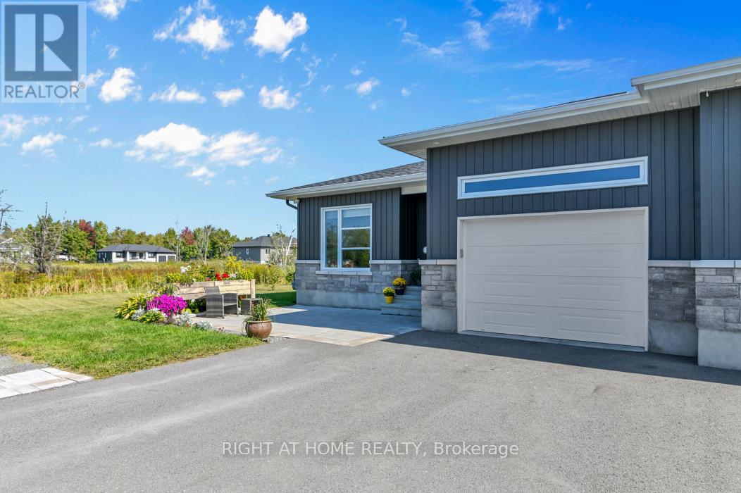 209 Etienne Street, Clarence-Rockland, Ontario  K0A 1E0 - Photo 2 - X12410119