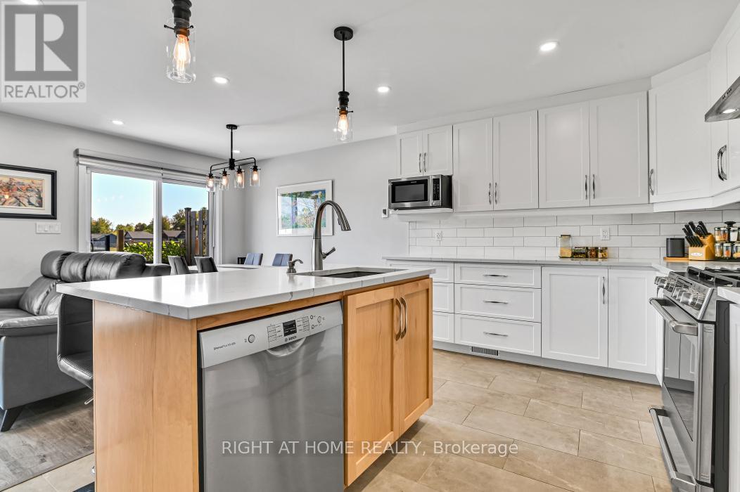 209 Etienne Street, Clarence-Rockland, Ontario  K0A 1E0 - Photo 8 - X12410119