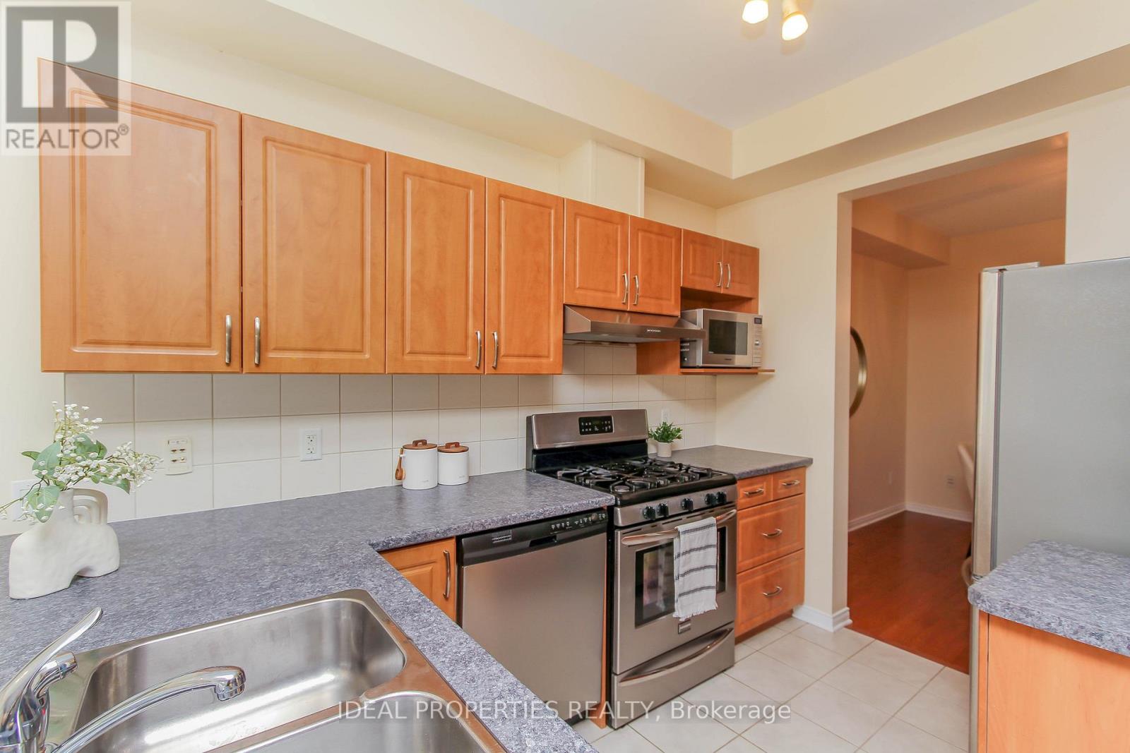 565 Pepperville Crescent, Ottawa, Ontario  K2M 0E6 - Photo 15 - X12410132