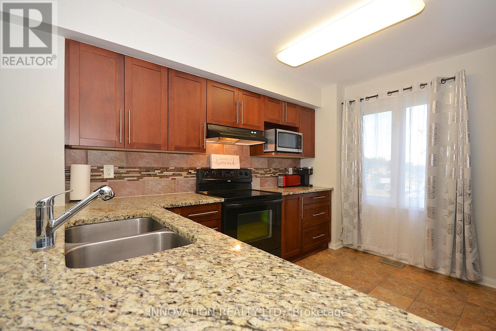 706 Sanibel Private, Ottawa, Ontario  K2H 0A8 - Photo 9 - X12410140