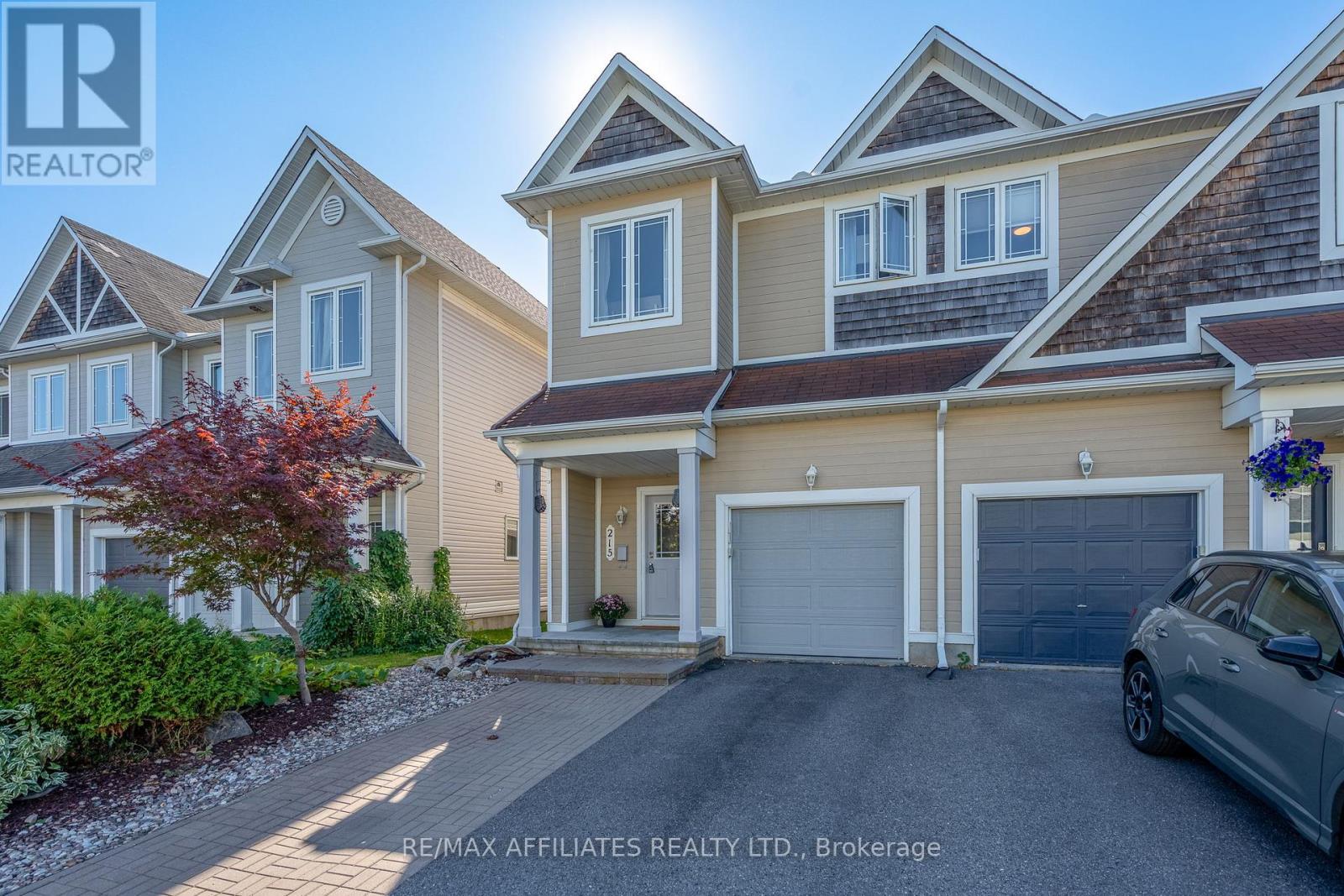 215 Catamount Court, Ottawa, Ontario  K2M 0A8 - Photo 2 - X12410147