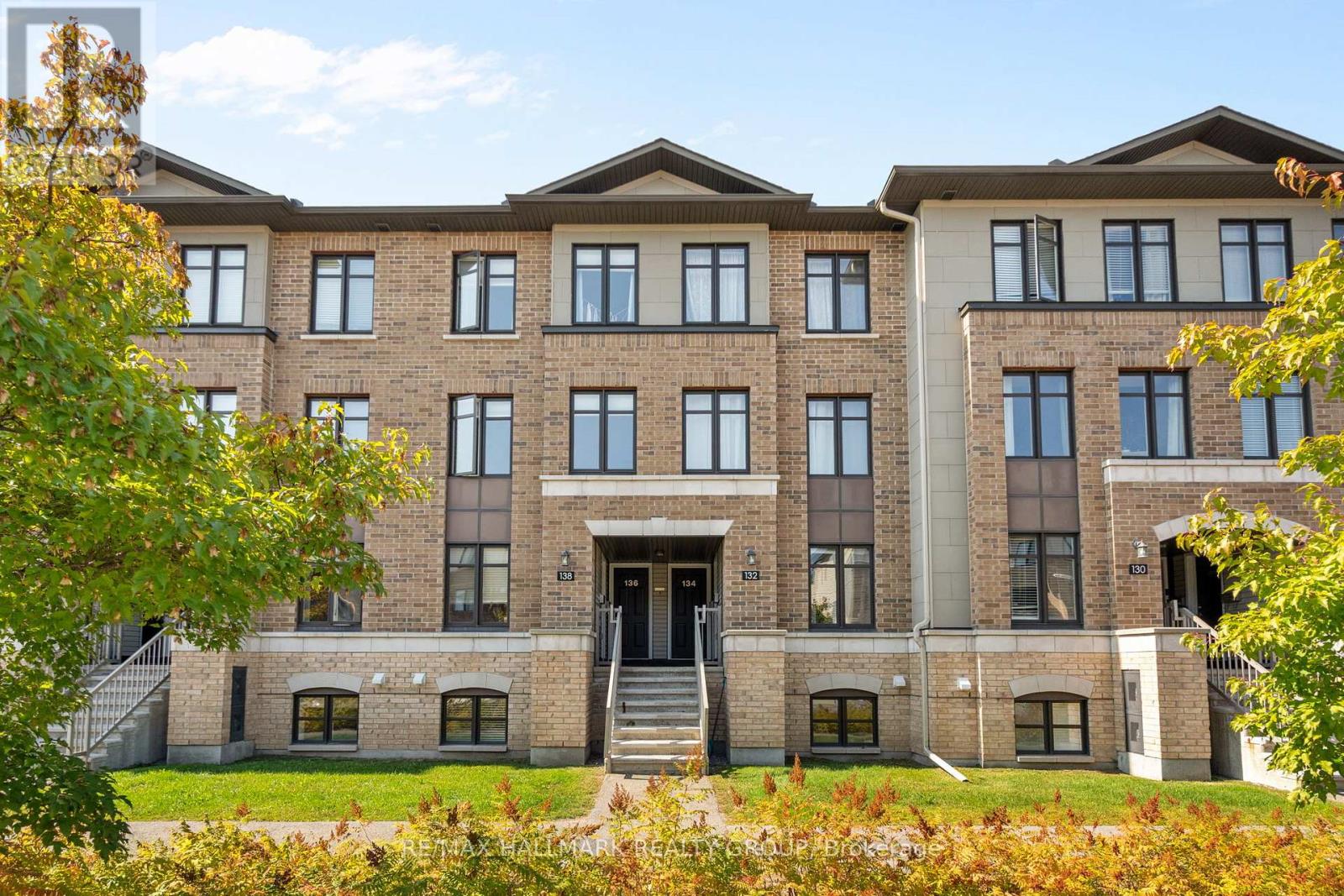 132 BLUESTONE PRIVATE, ottawa, Ontario