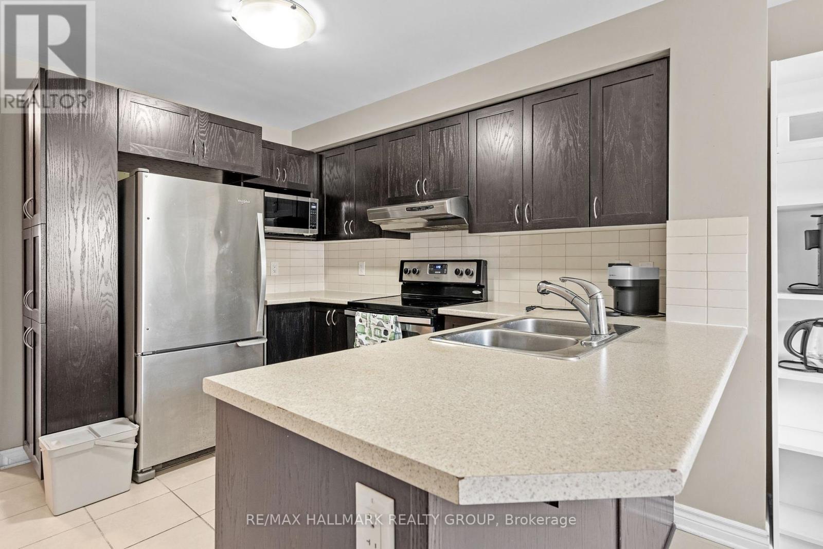 132 Bluestone Private, Ottawa, Ontario  K4A 0X7 - Photo 3 - X12410163