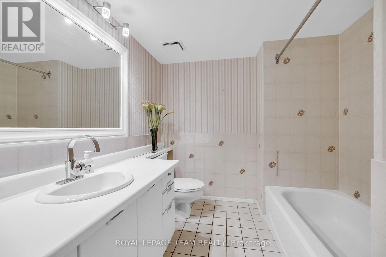 905 - 160 George Street, Ottawa, Ontario  K1N 9M2 - Photo 24 - X12410209