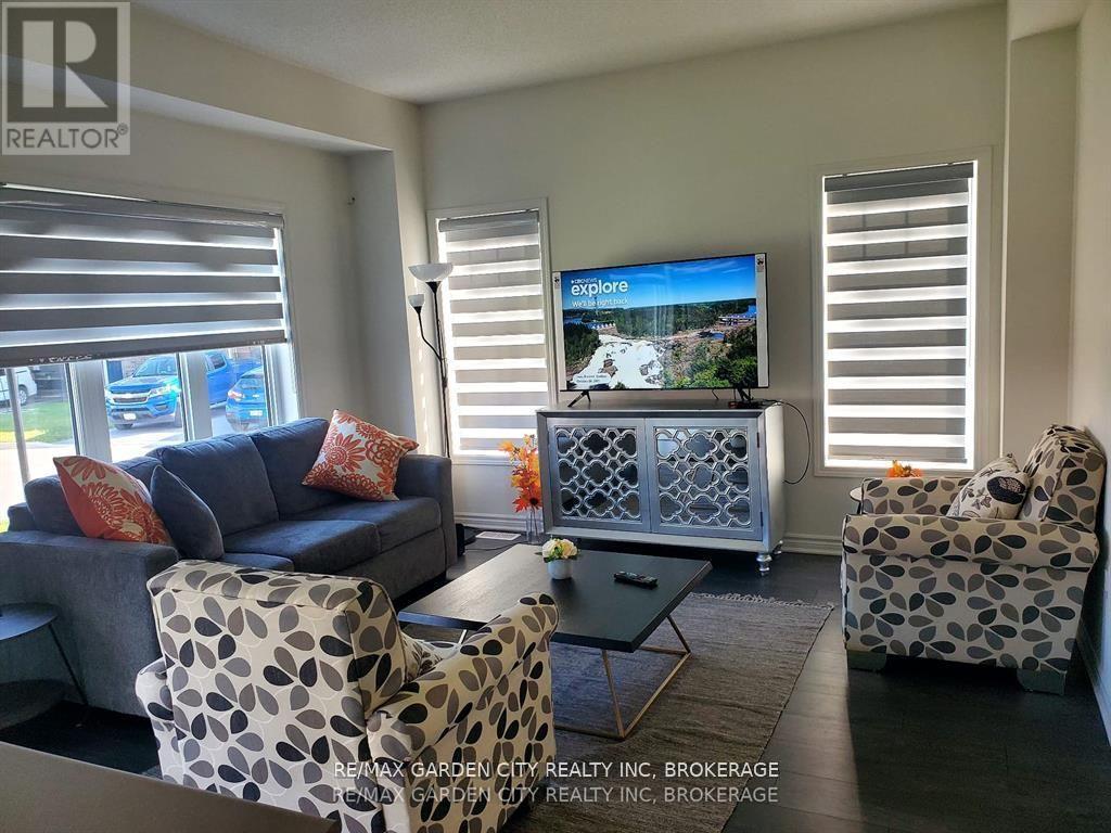 8 HILLS THISTLE DRIVE, wasaga beach, Ontario