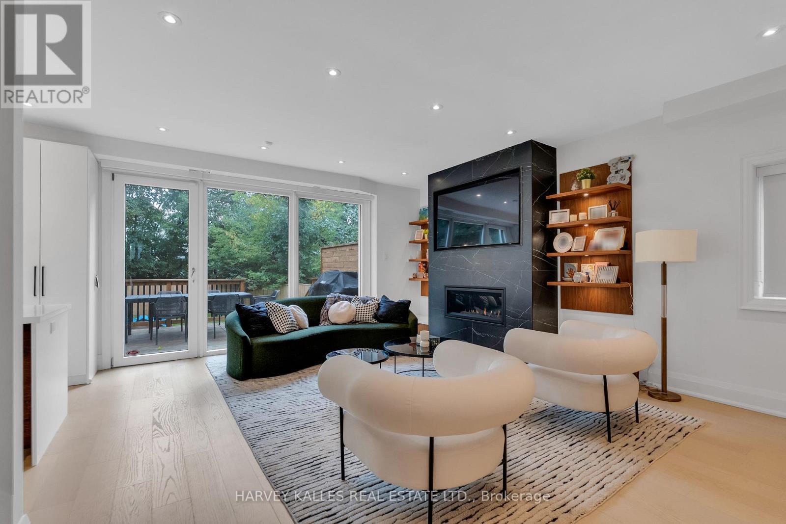 32 Almont Road, Toronto (Clanton Park), Ontario  M3H 3E3 - Photo 10 - C12410036