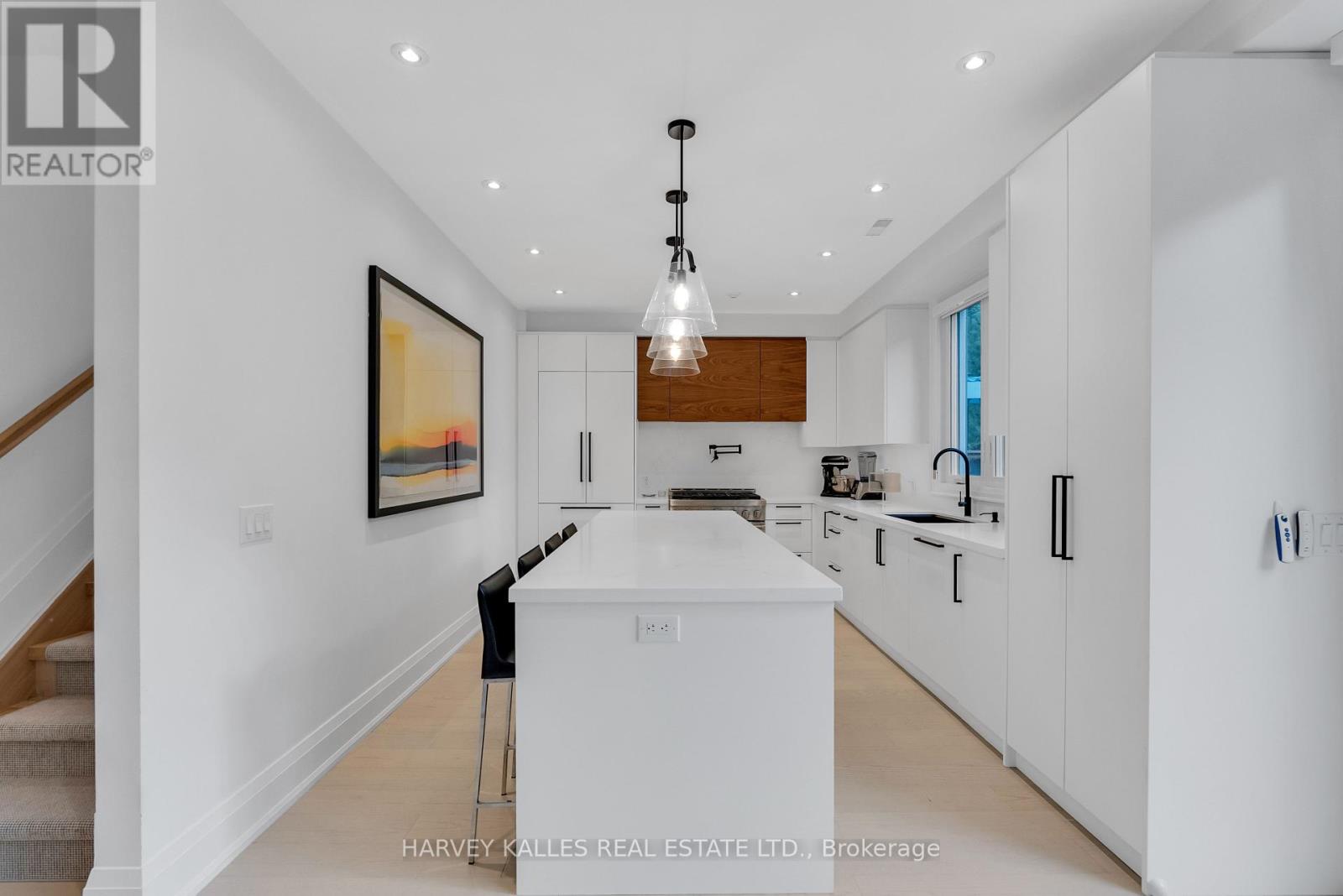 32 Almont Road, Toronto (Clanton Park), Ontario  M3H 3E3 - Photo 14 - C12410036
